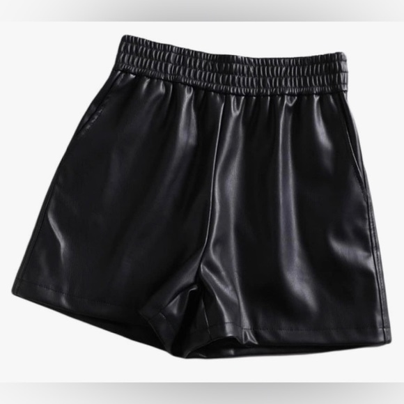 Women's Elastic Waist PU Leather Shorts Size :S - Picture 3 of 6